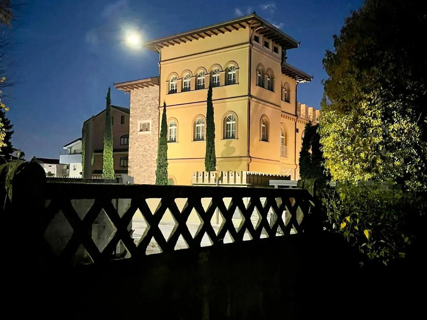 Accomodation Hotel Castello Il Codirosso Cesate
